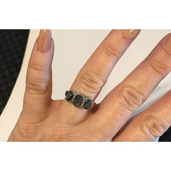 NEW~3.65 Ct. Genuine Oval Cut Silver Sapphire Three Stone Ring Sz 8 - Picture 5 of 5